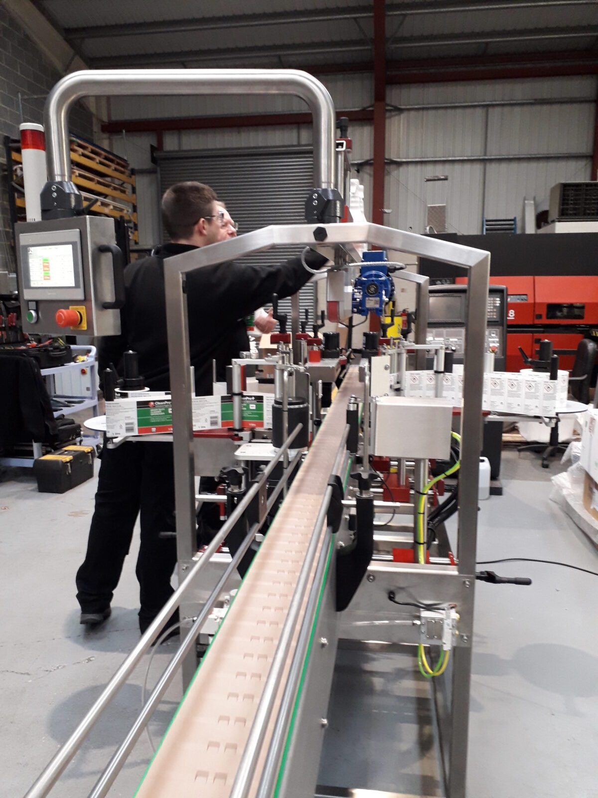 Karmelle labelling machine