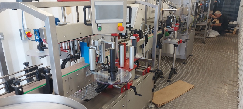 Bottling line for oil